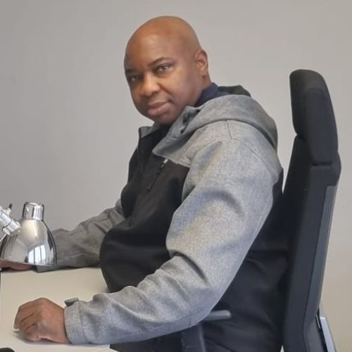 Emeka Ndirika Geschäftsinhaber Reinigungsfirma in Frechen